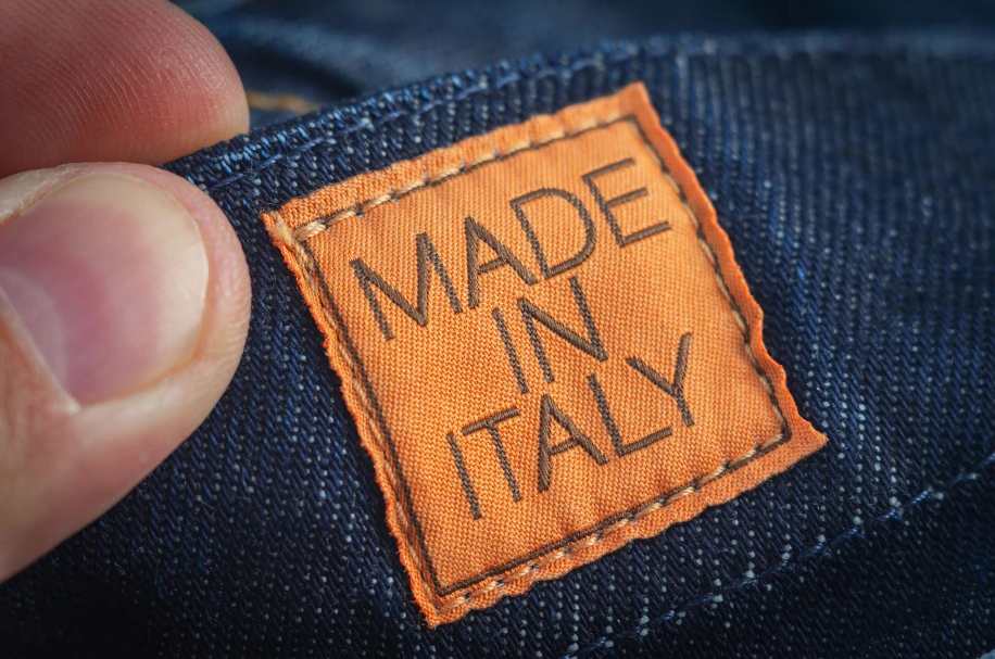 Produzione Abbigliamento su Misura per Brand, Startup e Aziende